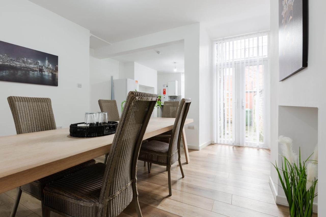 Clayton House - Spacious Home Near Etihad Stadium Manchester Exterior photo