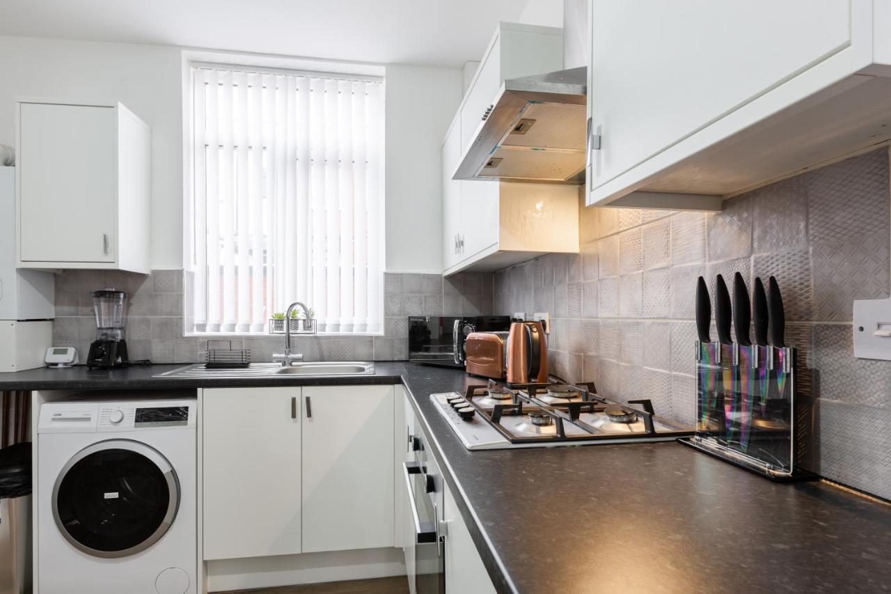 Clayton House - Spacious Home Near Etihad Stadium Manchester Exterior photo