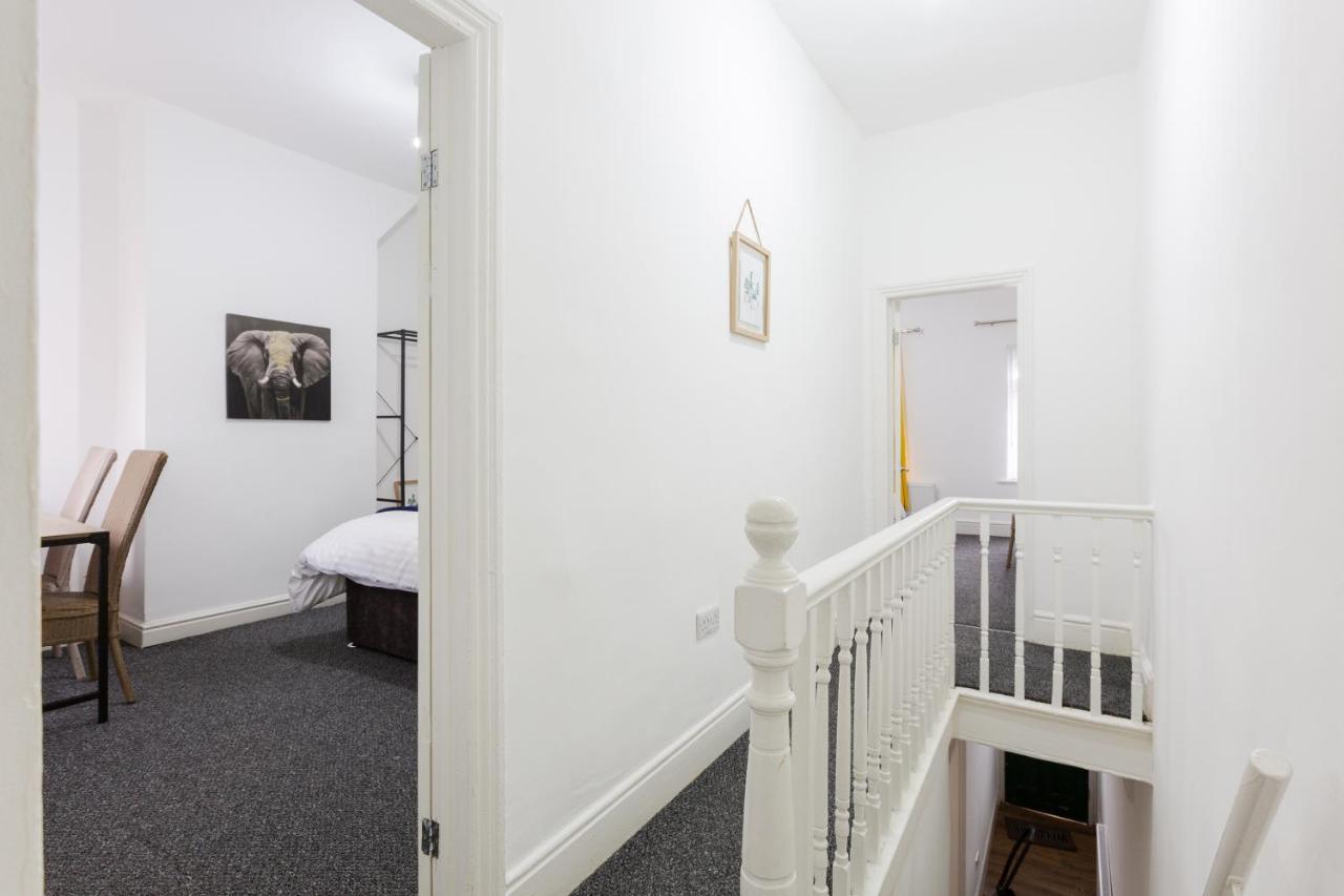 Clayton House - Spacious Home Near Etihad Stadium Manchester Exterior photo